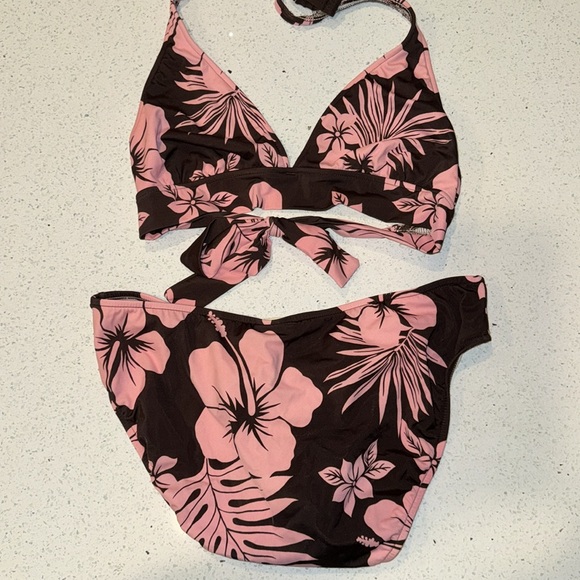 Cherokee Other - Women’s Cherokee Two Piece Bathing Suit